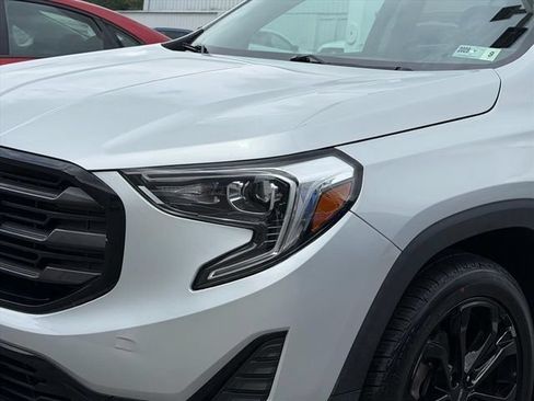 Used 2021 GMC Terrain SLE w/ Driver Convenience Package AWD/4WD image 4