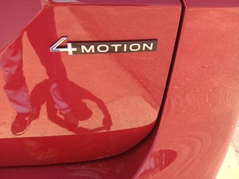 Used 2024 Volkswagen Atlas SEL Premium R-Line image 29