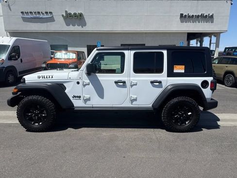 Used 2022 Jeep Wrangler Unlimited Sport AWD/4WD image 2