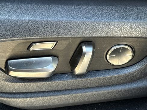 Used 2022 Lexus LX 600 4WD w/ Accessory Package (Z1) image 22