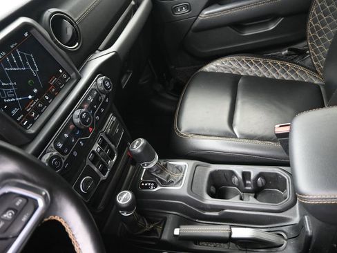 Used 2021 Jeep Wrangler Unlimited Sahara AWD/4WD image 19