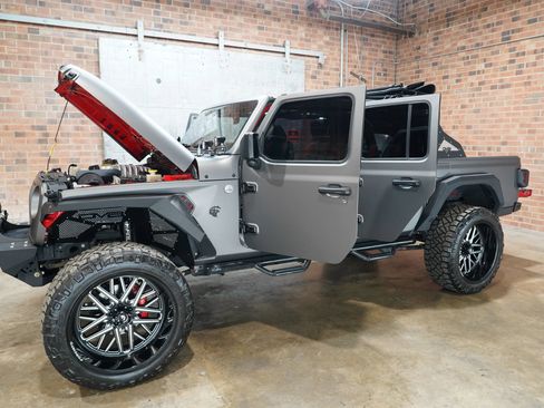 Used 2020 Jeep Gladiator Sport w/ Quick Order Package 24S AWD/4WD image 56