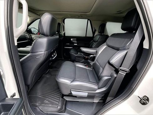 New 2025 Ford Expedition Platinum w/ Driver's Package image 10