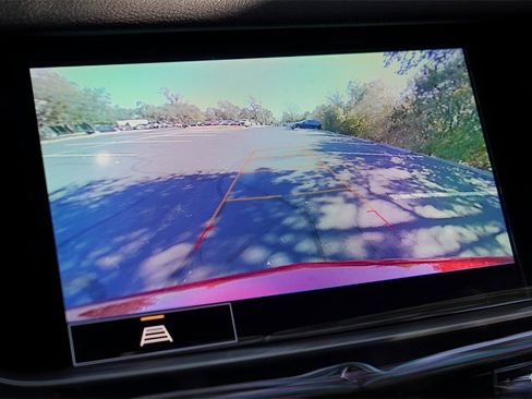 New 2025 Cadillac XT6 Luxury image 12