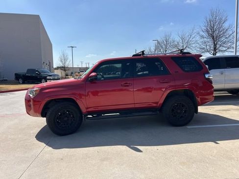 Used 2021 Toyota 4Runner SR5 image 5