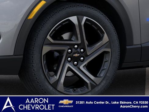 New 2026 Chevrolet Equinox EV LT image 9