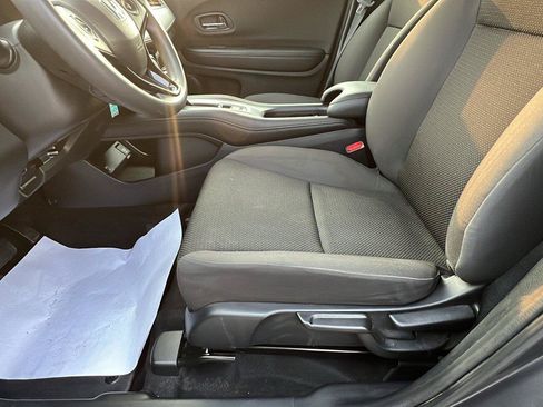 Used 2019 Honda HR-V LX image 22