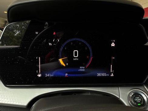 Used 2025 Chevrolet Trax LT FWD image 36