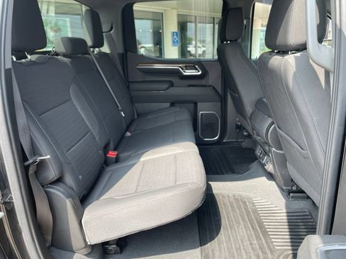 Used 2023 Chevrolet Silverado 1500 LT AWD/4WD image 26