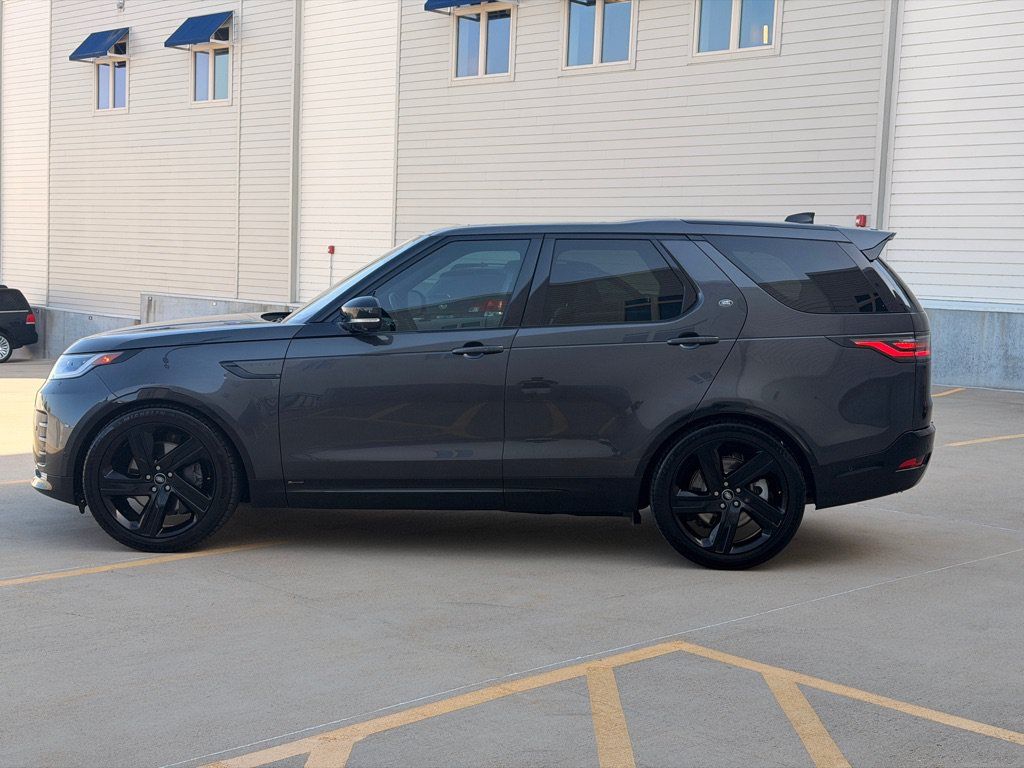 Used 2021 Land Rover Discovery HSE R-Dynamic AWD/4WD image 4