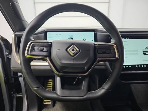 Used 2024 Rivian R1S Adventure image 28