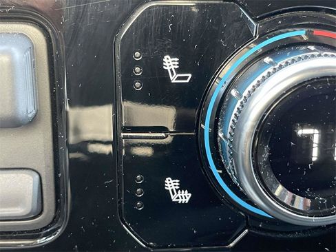 Used 2024 GMC Sierra 1500 Elevation image 19