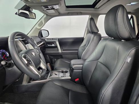Used 2022 Toyota 4Runner Limited AWD/4WD image 11