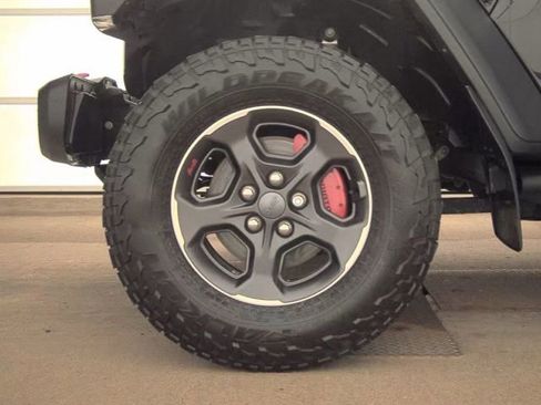 Used 2022 Jeep Gladiator Rubicon w/ Cold Weather Group AWD/4WD image 21
