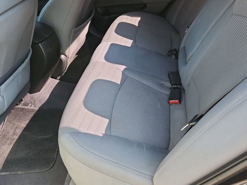 Used 2013 Hyundai Sonata GLS image 9