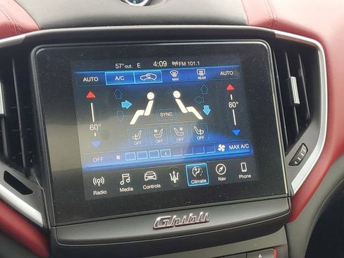 Used 2019 Maserati Ghibli S Q4 AWD/4WD image 26