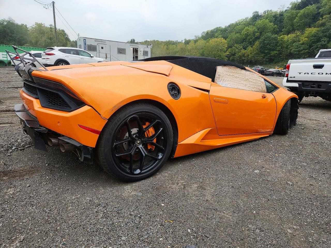 Used 2017 Lamborghini Huracan LP 580-2 RWD image 5