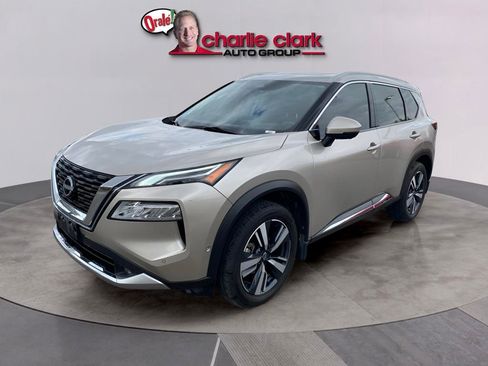 Used 2022 Nissan Rogue Platinum w/ Head-Up Display Package FWD image 2