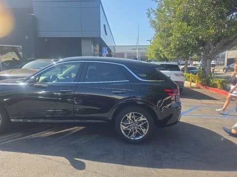 Used 2024 Genesis GV70 2.5T w/ Advanced Package AWD/4WD image 4