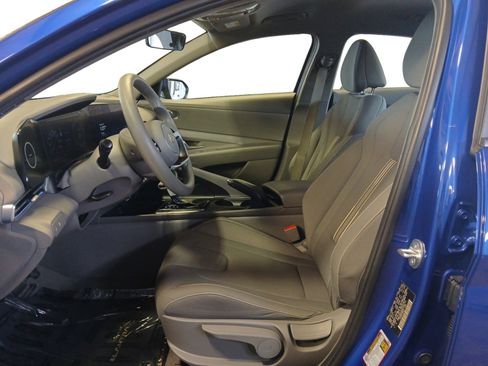Used 2024 Hyundai Elantra SEL image 9