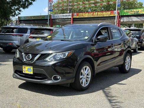 Used 2018 Nissan Rogue Sport SV w/ SV Technology Package AWD/4WD image 7