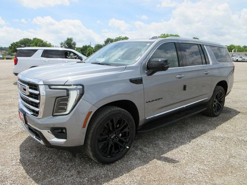 New 2026 GMC Yukon XL Elevation w/ Elevation Premium Package AWD/4WD image 9