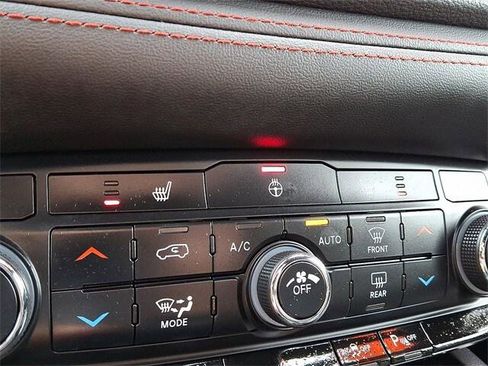 Certified 2023 Dodge Durango GT image 33