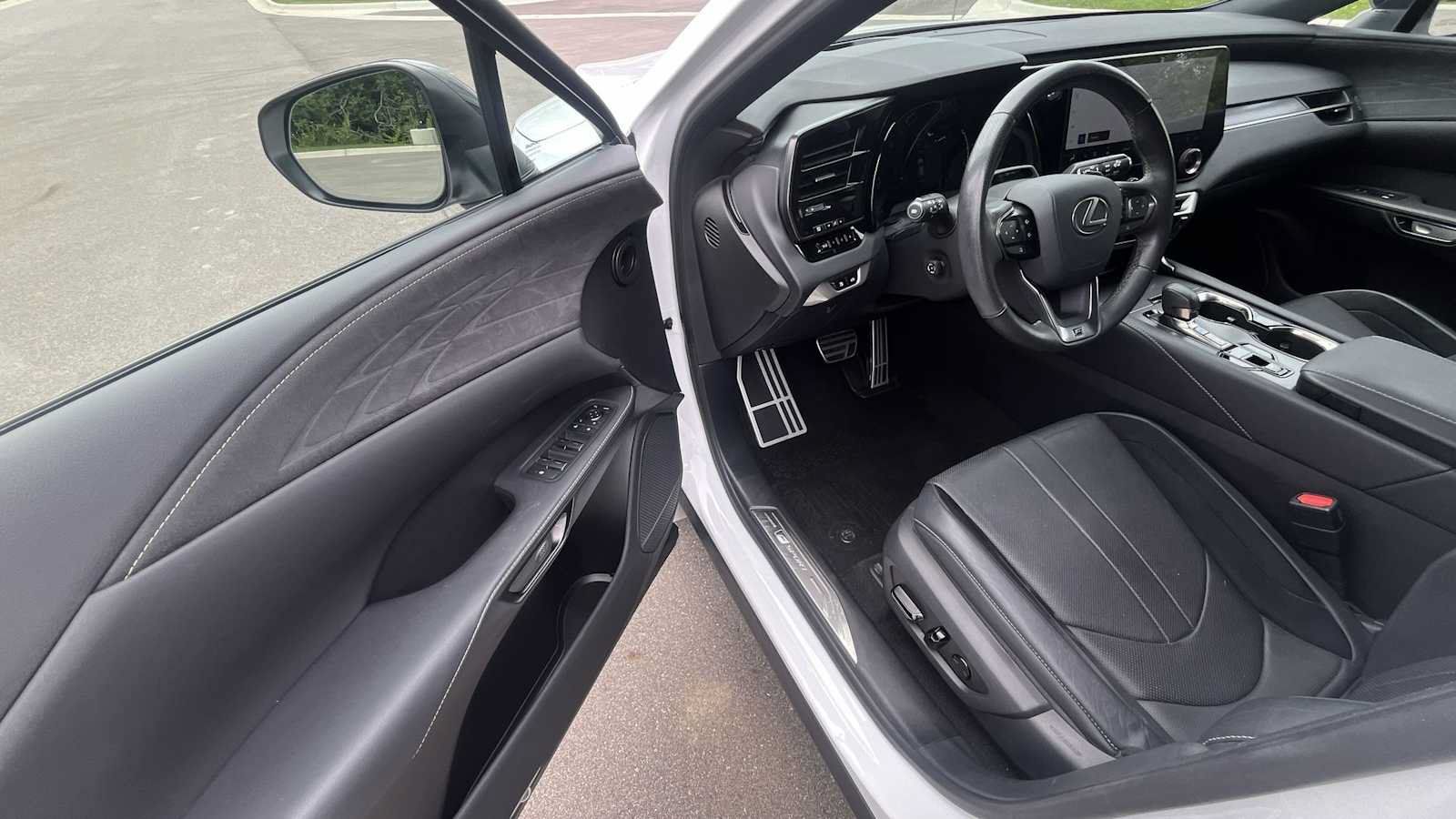 Used 2023 Lexus RX 500h F Sport w/ Cold Area Package AWD/4WD image 15