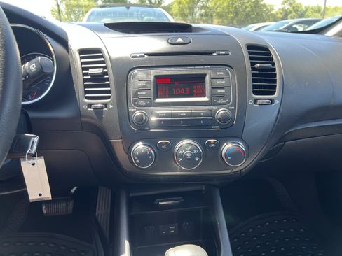 Used 2016 Kia Forte LX FWD image 19