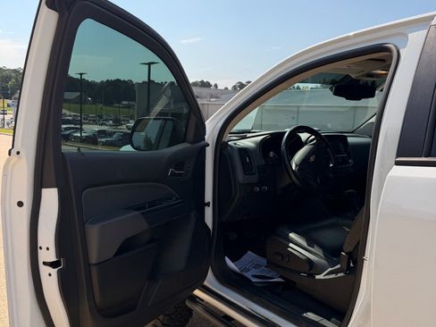 Used 2020 Chevrolet Colorado Z71 AWD/4WD image 7