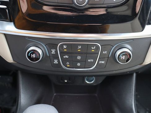 Used 2024 Chevrolet Traverse LS w/ Safety Package image 12