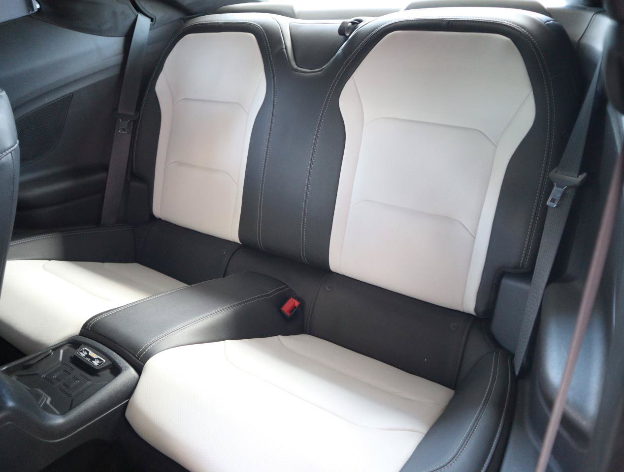 Used 2018 Chevrolet Camaro SS RWD image 21