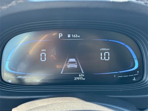 Used 2024 Hyundai Venue SEL image 17