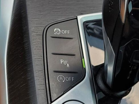 Used 2022 BMW 430i Coupe w/ M Sport Package image 22