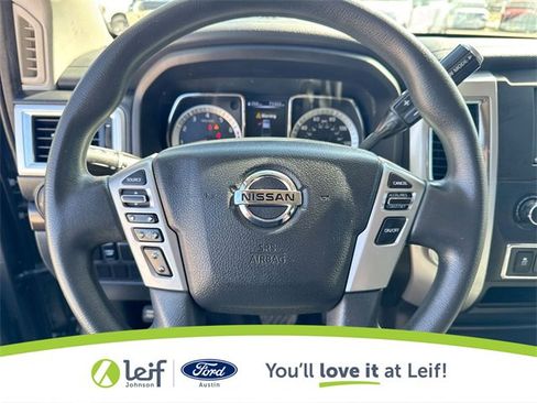 Used 2017 Nissan Titan SV image 15