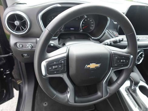 Used 2025 Chevrolet Blazer LT AWD/4WD image 14