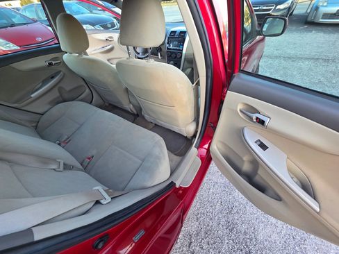 Used 2010 Toyota Corolla LE FWD image 19