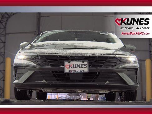 Used 2024 Hyundai Elantra Limited image 20