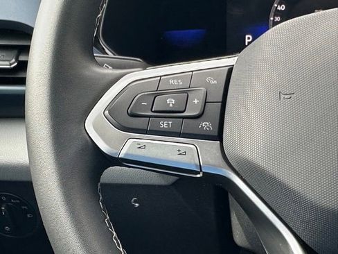 Used 2022 Volkswagen Taos SE w/ Driver Assistance Package AWD/4WD image 38