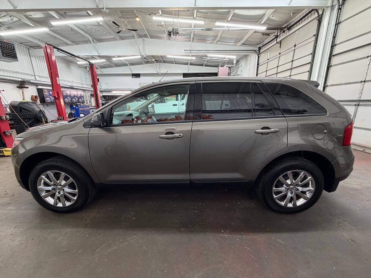 Used 2013 Ford Edge SEL FWD image 4