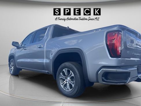 New 2026 GMC Sierra 1500 SLT AWD/4WD image 3