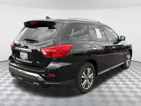 Used 2019 Nissan Pathfinder SL image 5