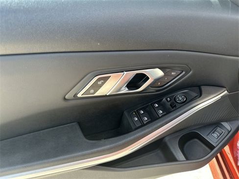 Used 2022 BMW 330i Sedan w/ Premium Package image 15