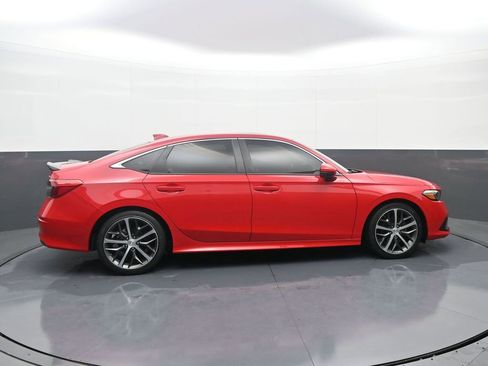 Used 2022 Honda Civic Touring image 8