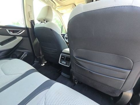 Used 2023 Subaru Forester Premium AWD/4WD image 16