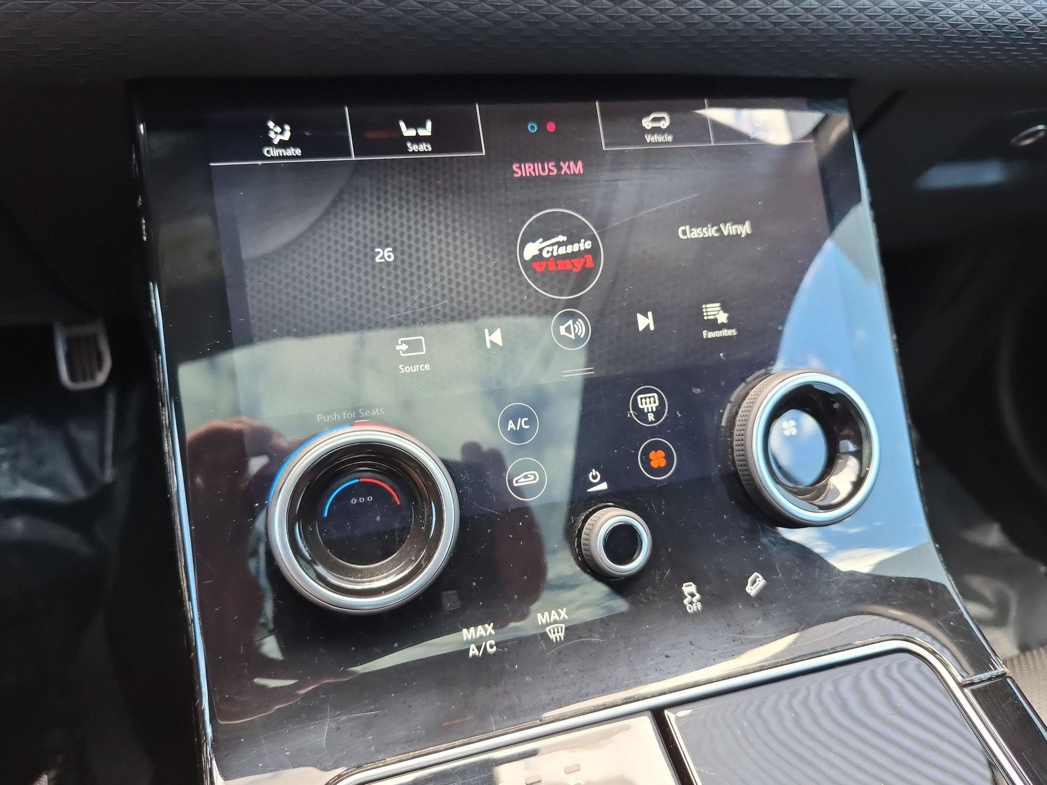 Used 2020 Land Rover Range Rover Velar R-Dynamic S AWD/4WD image 24