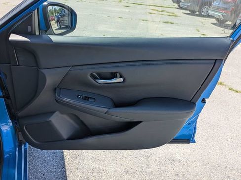 Used 2025 Nissan Sentra SV FWD image 32