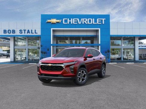 Used 2026 Chevrolet Trax LT w/ Driver Confidence Package FWD image 8