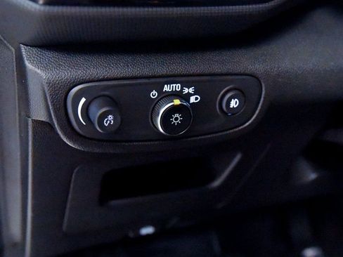 Used 2022 Chevrolet TrailBlazer LT w/ Convenience Package image 17