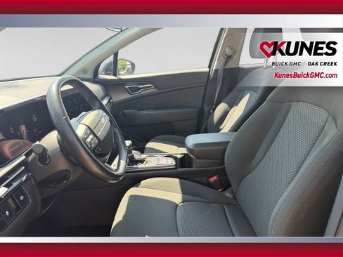 Used 2026 Kia Sportage LX FWD image 22